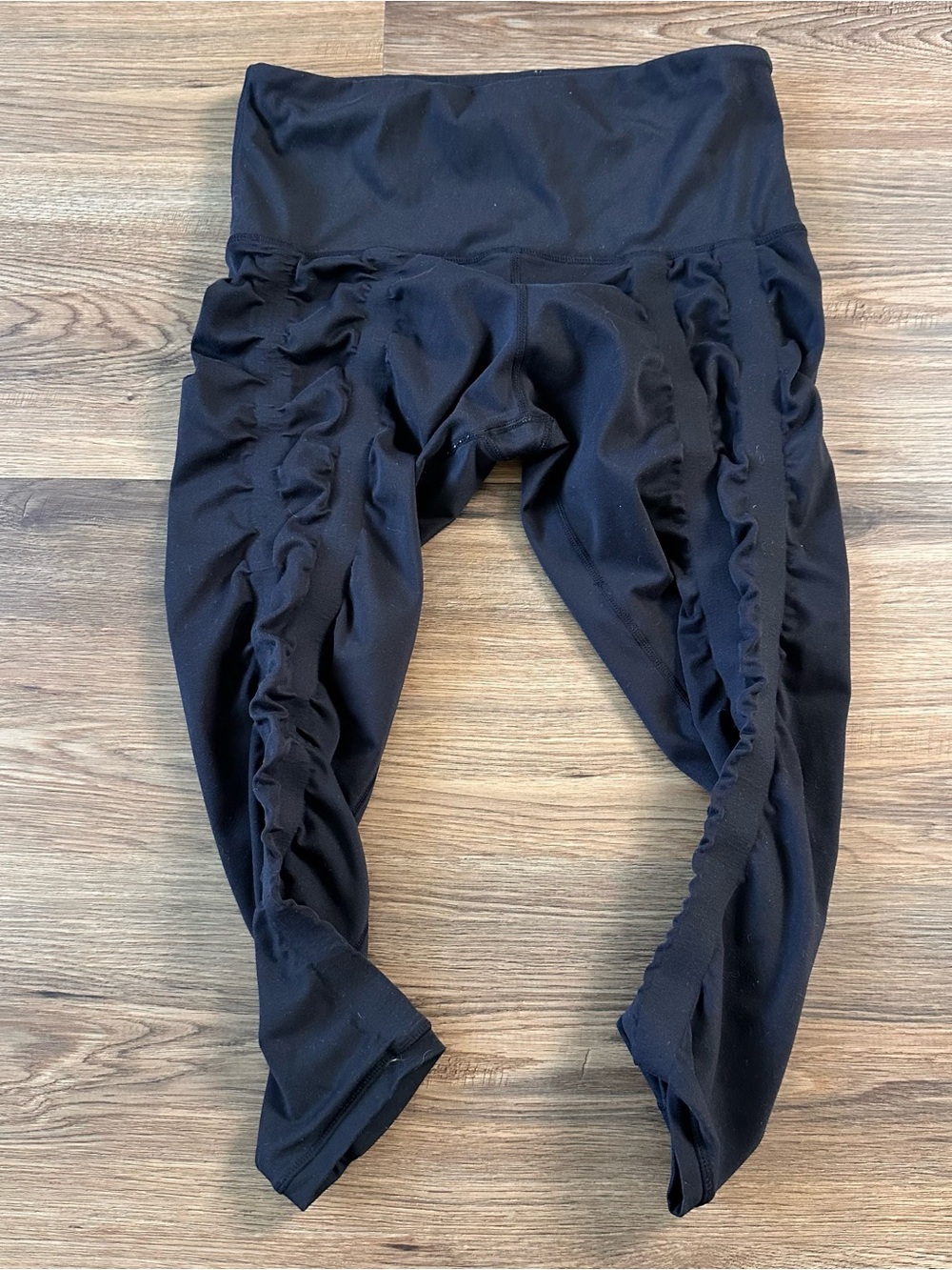 Sweetflexx Leggings‎ Women 8 Black Ruched Pleated Athletic Cropped Activewear